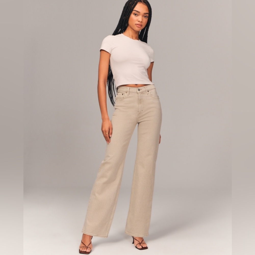 Abercrombie 90’s High Rise Relaxed Jean - 27